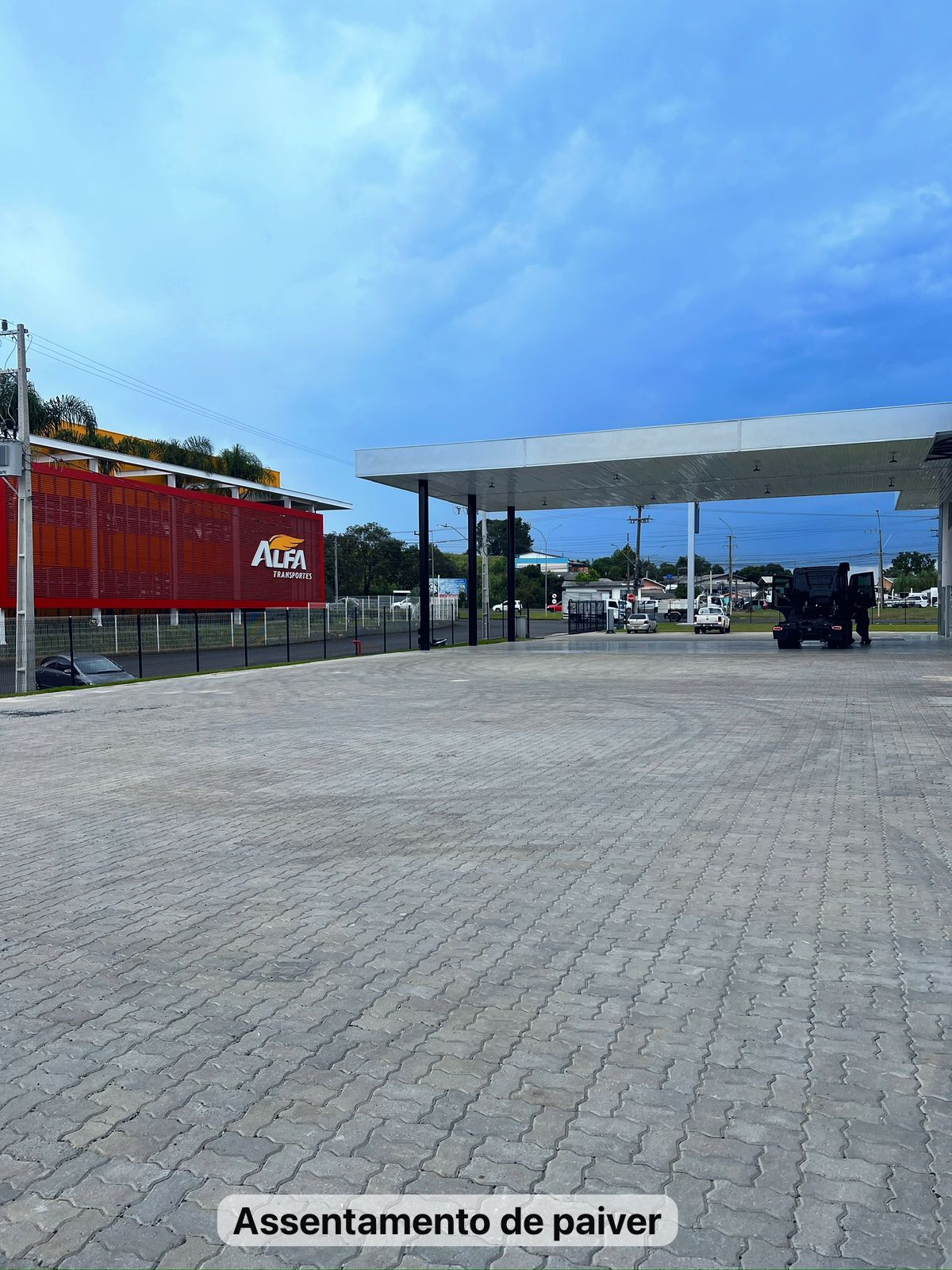 Assentamento de paver — Alfa Transportes: Área de circulação