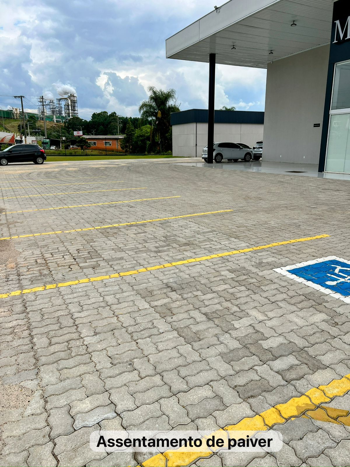 Assentamento de paver — Alfa Transportes: Detalhes do estacionamento